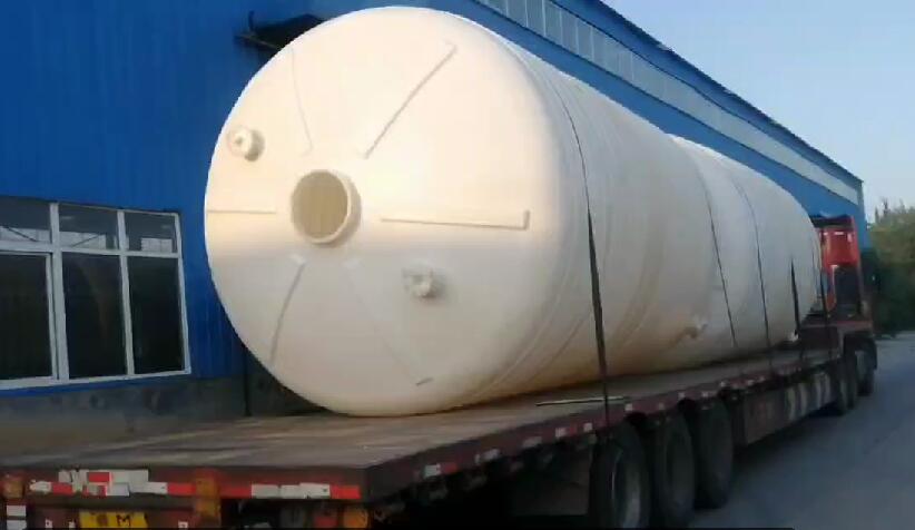 山西芮城某化工廠30立方一次性成型儲罐發貨